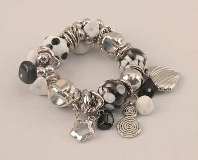 Black and White Beads Bracelet